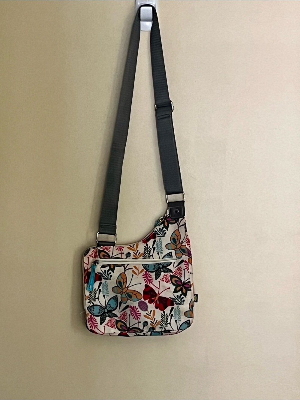 Lily Bloom Crossbody Bag - Picture 2 of 11